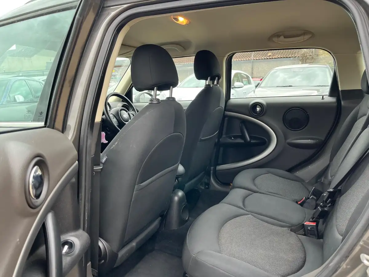 2012-mini-countryman-16td-cooper-big-18