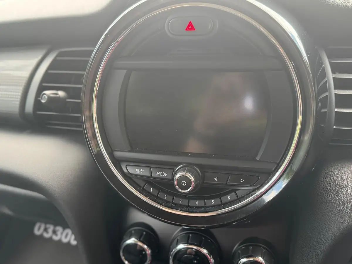 2015-mini-cooper-15td-cooper-d-114bhp-3d-big-31