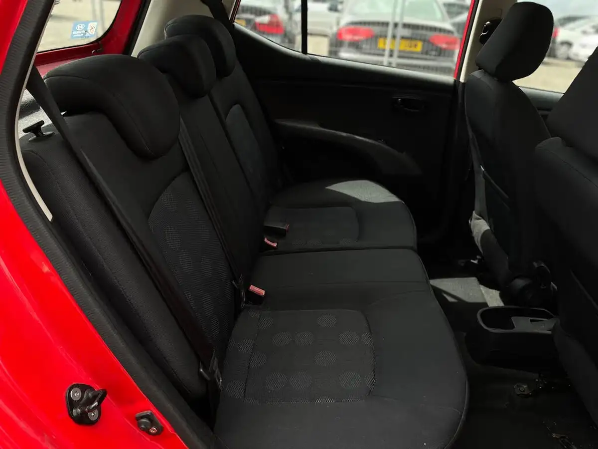 2010-hyundai-i10-comfort-big-19