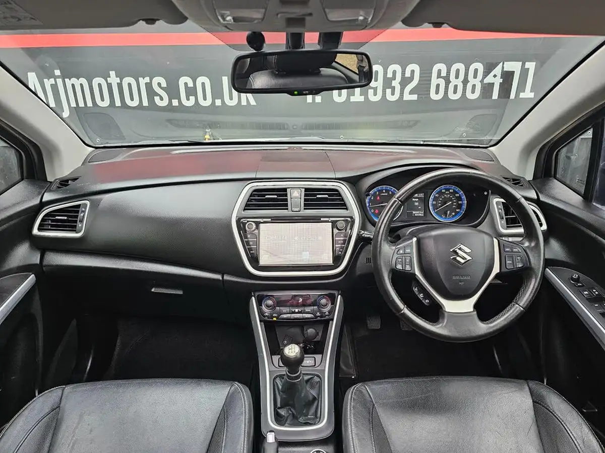 2013-suzuki-s-cross-16-sz5-allgrip-big-3