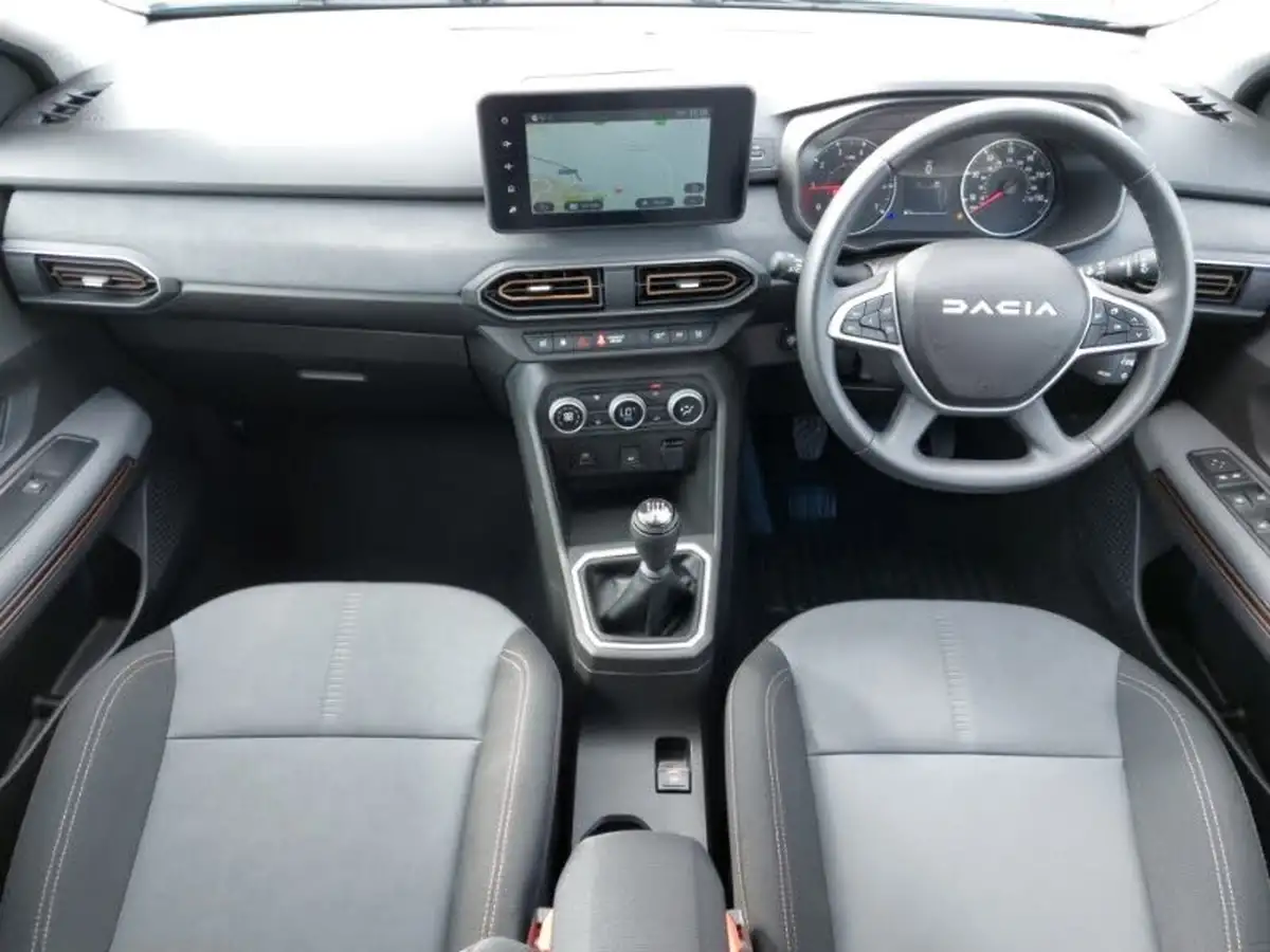 2024-dacia-sandero-stepway-10-tce-extreme-90bhp-big-2