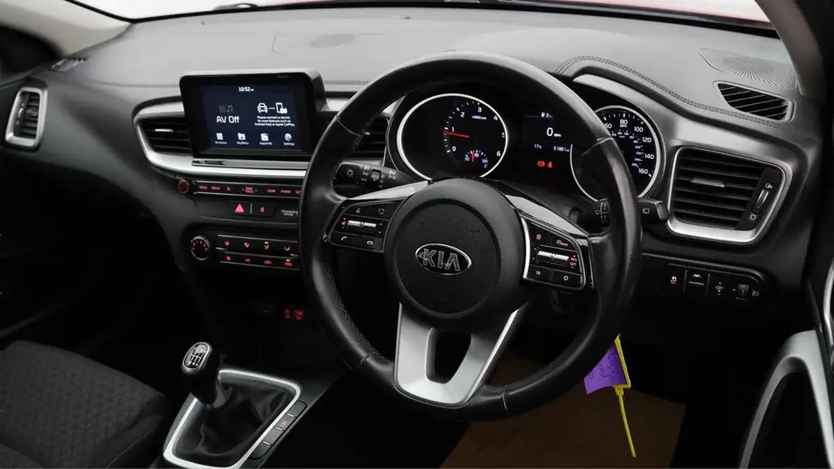 2018-kia-ceed-16crdi-2-114bhp-eco-hatchback-1598cc-big-8
