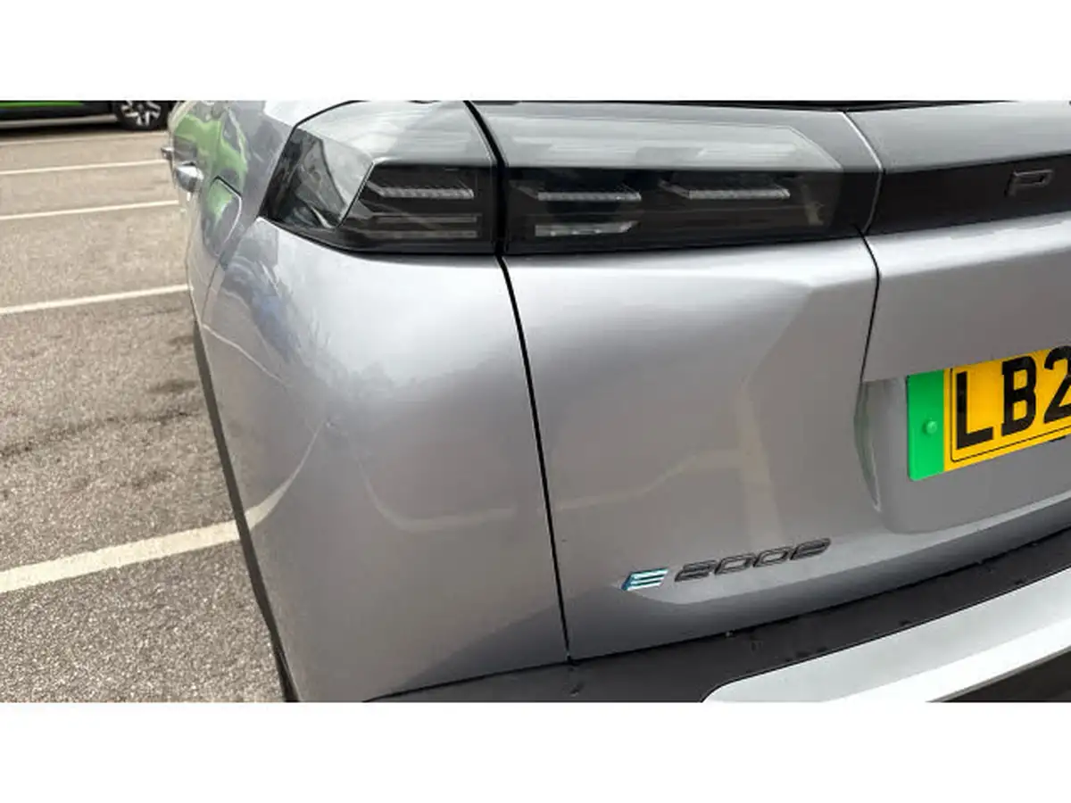 2024-peugeot-2008-suv-e-allure-136ps-50kwh-big-21