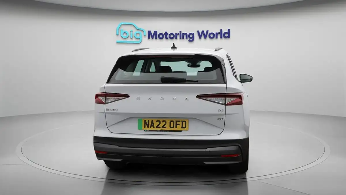 2022-skoda-enyaq-e-60-big-6