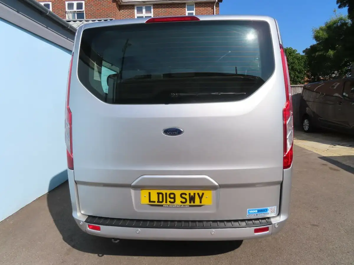 2019-ford-tourneo-custom-20tdci-320-l2-shuttle-bus-130pseu6dt-auto-big-19