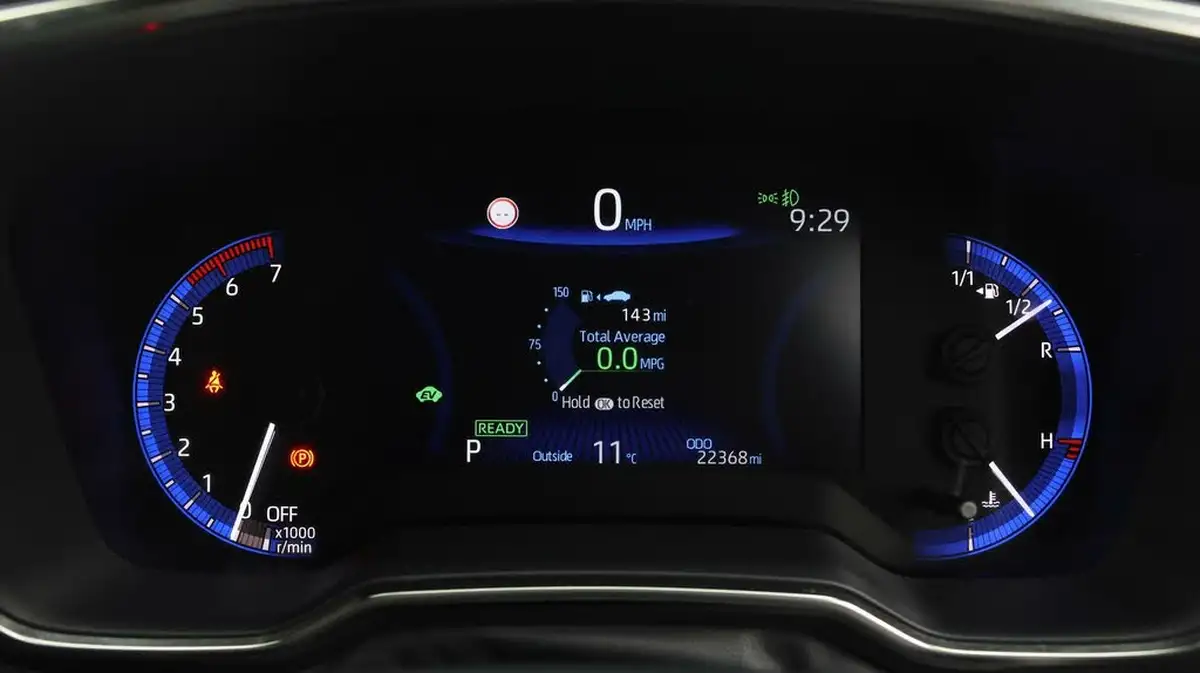 2020-toyota-corolla-18-vvt-i-excel-trk-hatchback-big-9
