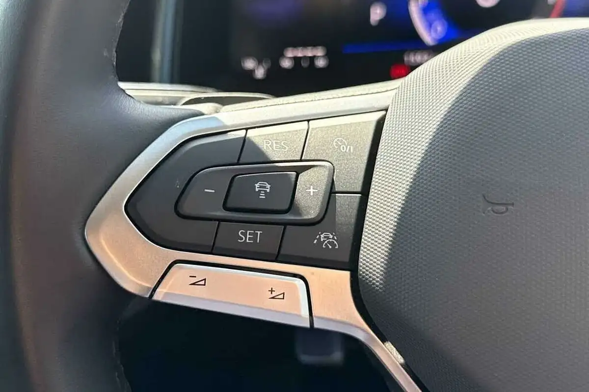 2024-volkswagen-taigo-10-tsi-life-110ps-dsg-big-13