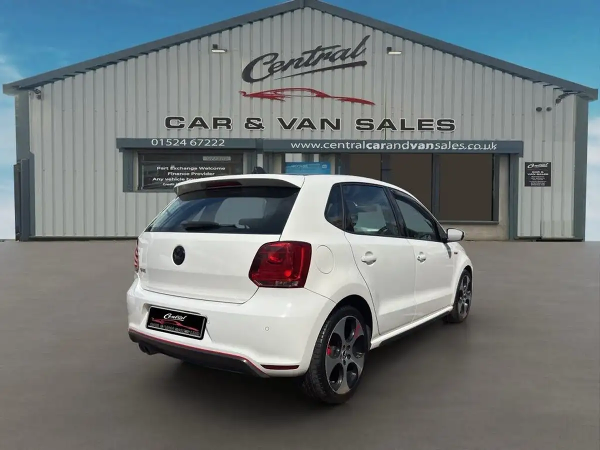 2014-volkswagen-polo-14-gti-5d-big-2