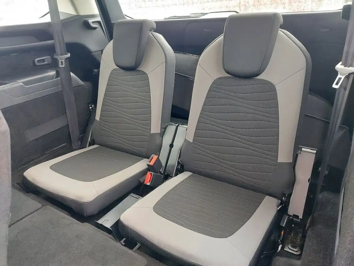 2014-citroen-grand-c4-picasso-16e-hdi-vtr-115ps-big-27