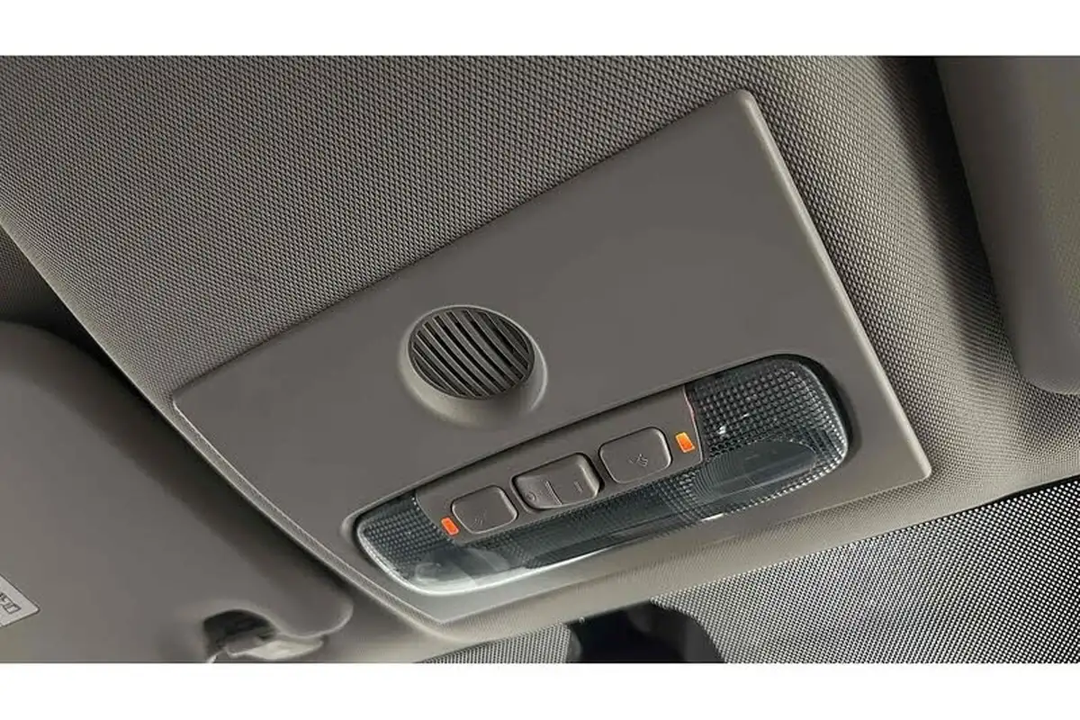2014-ford-fiesta-125-zetec-5d-big-35