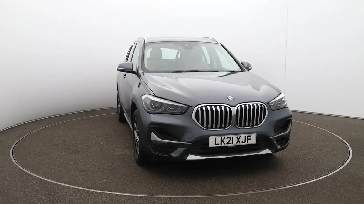 2020-bmw-x1-20-sdrive-20i-xline-big-41