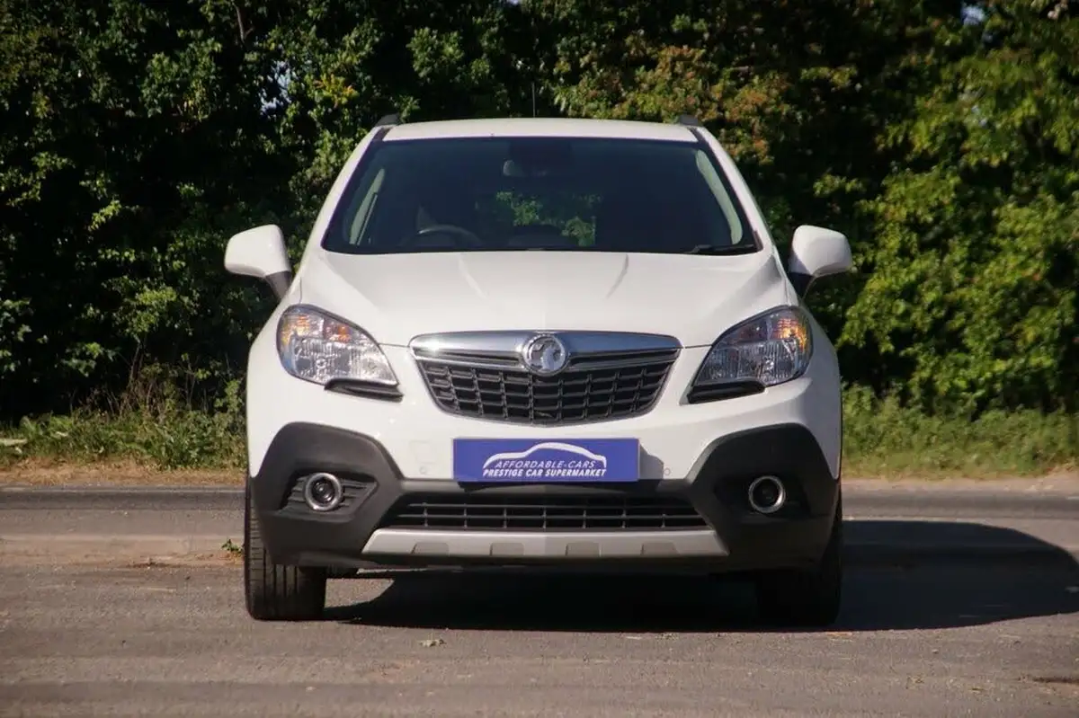2014-vauxhall-mokka-16-tech-line-big-3