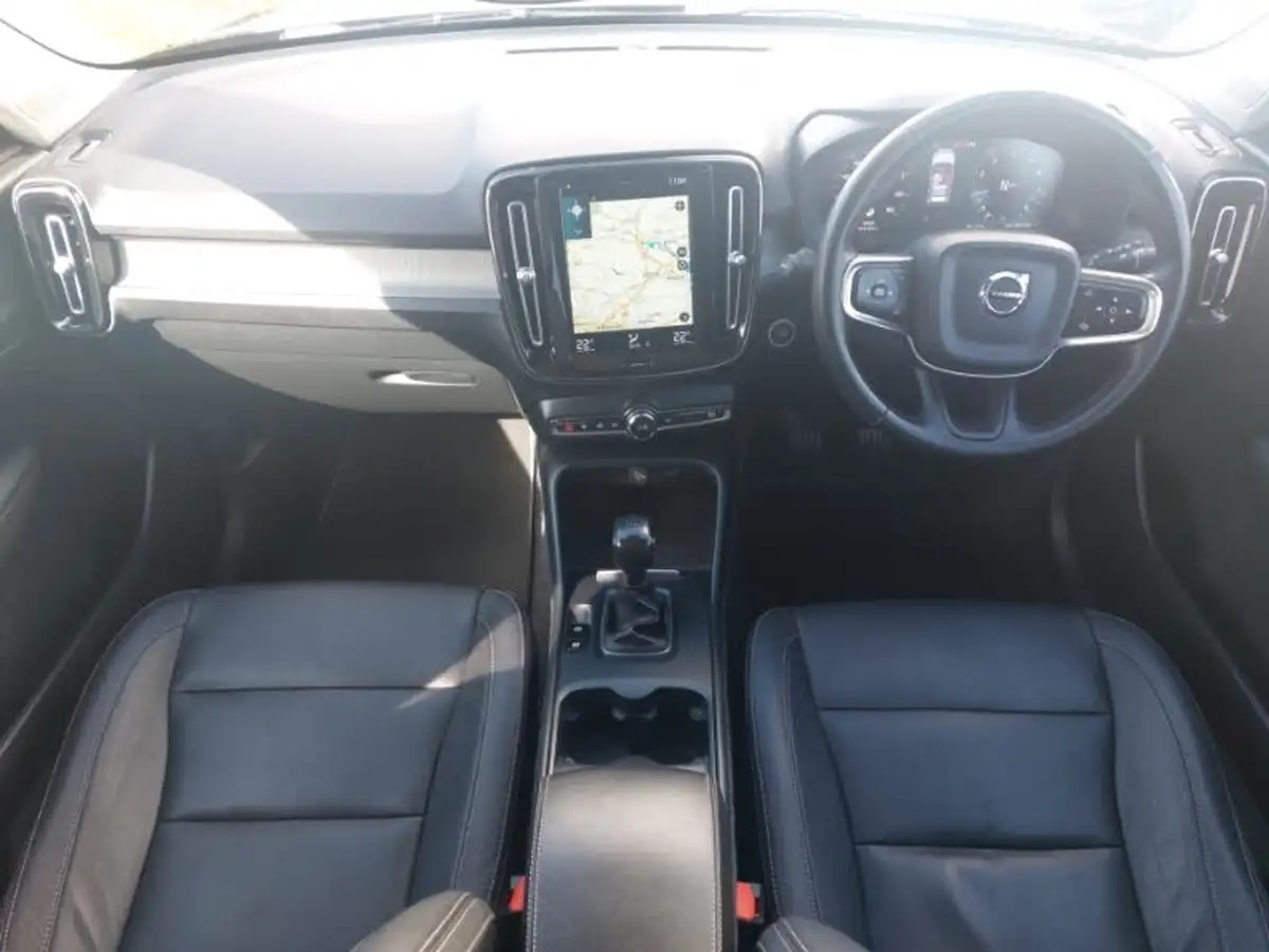 2020-volvo-xc40-15-t3-inscription-big-2