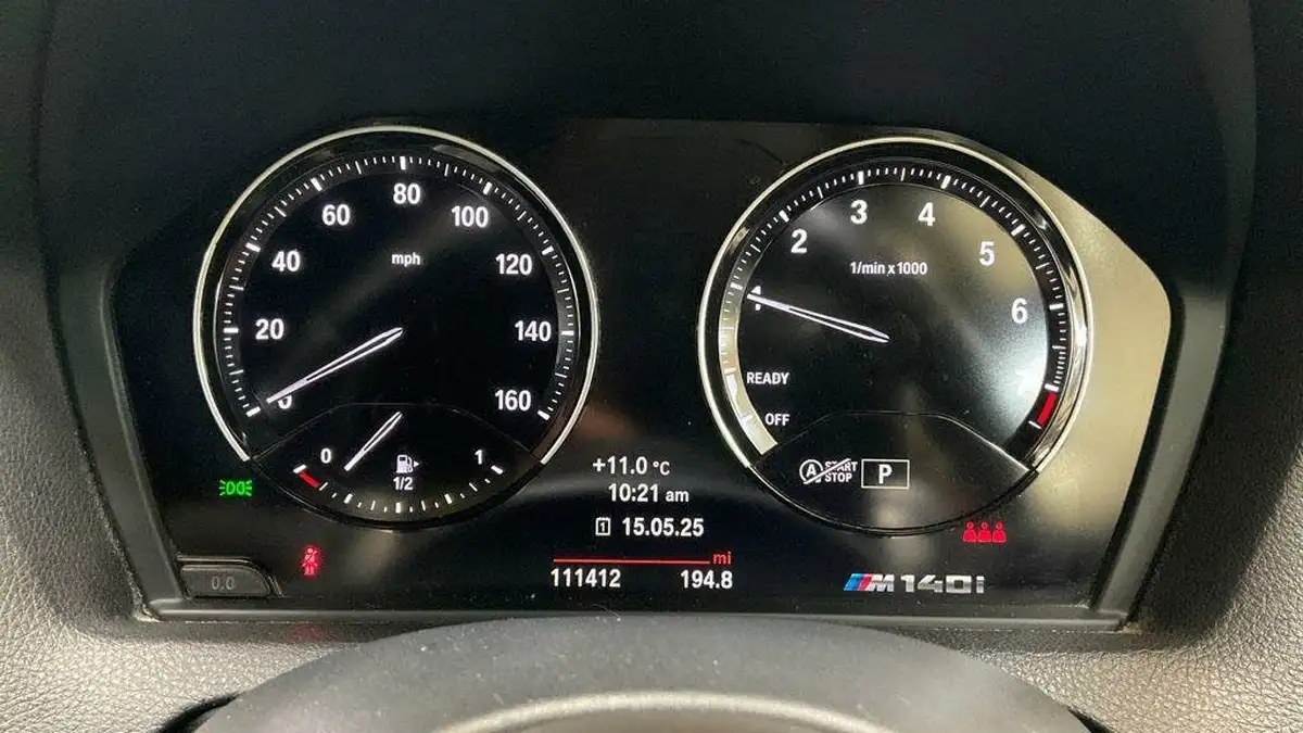 2019-bmw-1-series-30-m140i-championship-edition-big-7