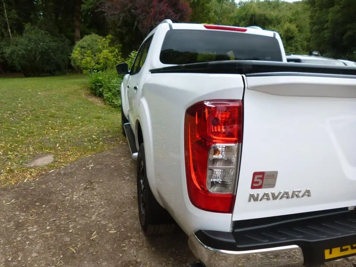 2019-nissan-navara-23dci-tt-tekna-8-navileather-big-10