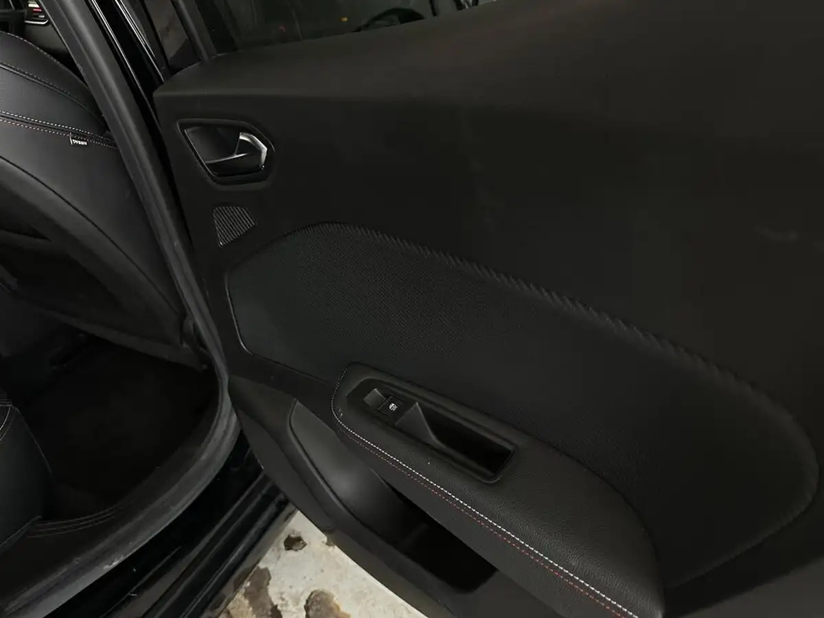 2021-renault-clio-10-tce-rs-line-90ps-big-20