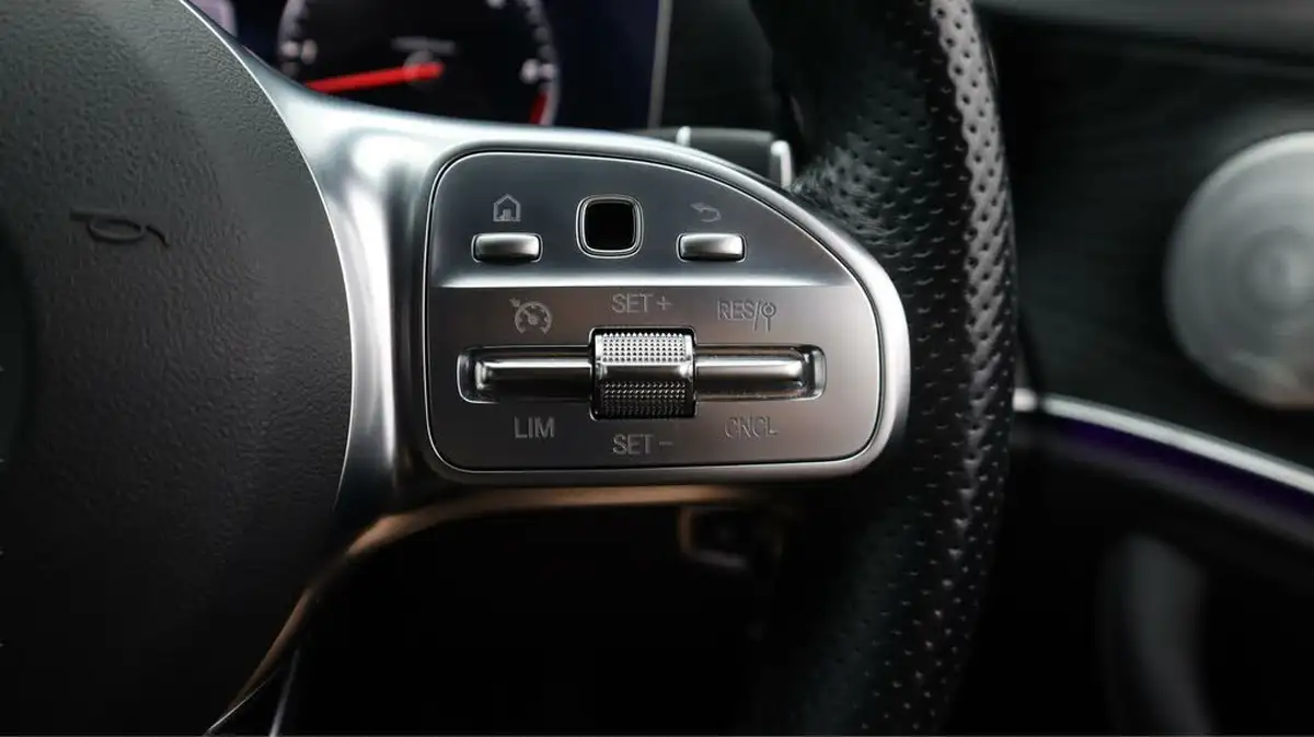 2019-mercedes-benz-e-class-30-d-e400d-amg-line-night-edition-premium-plus-saloon-4d-big-24