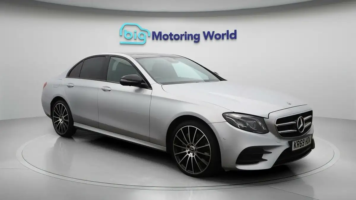 2019-mercedes-benz-e-class-30-d-e400d-amg-line-night-edition-premium-plus-saloon-4d-big-0