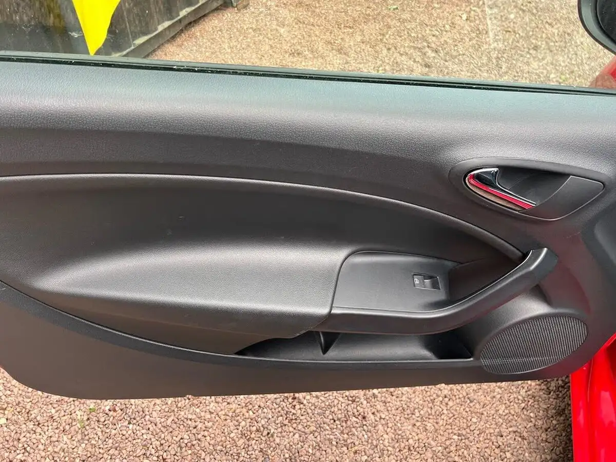 2015-seat-ibiza-12-i-tech-sportcoupe-3d-big-31