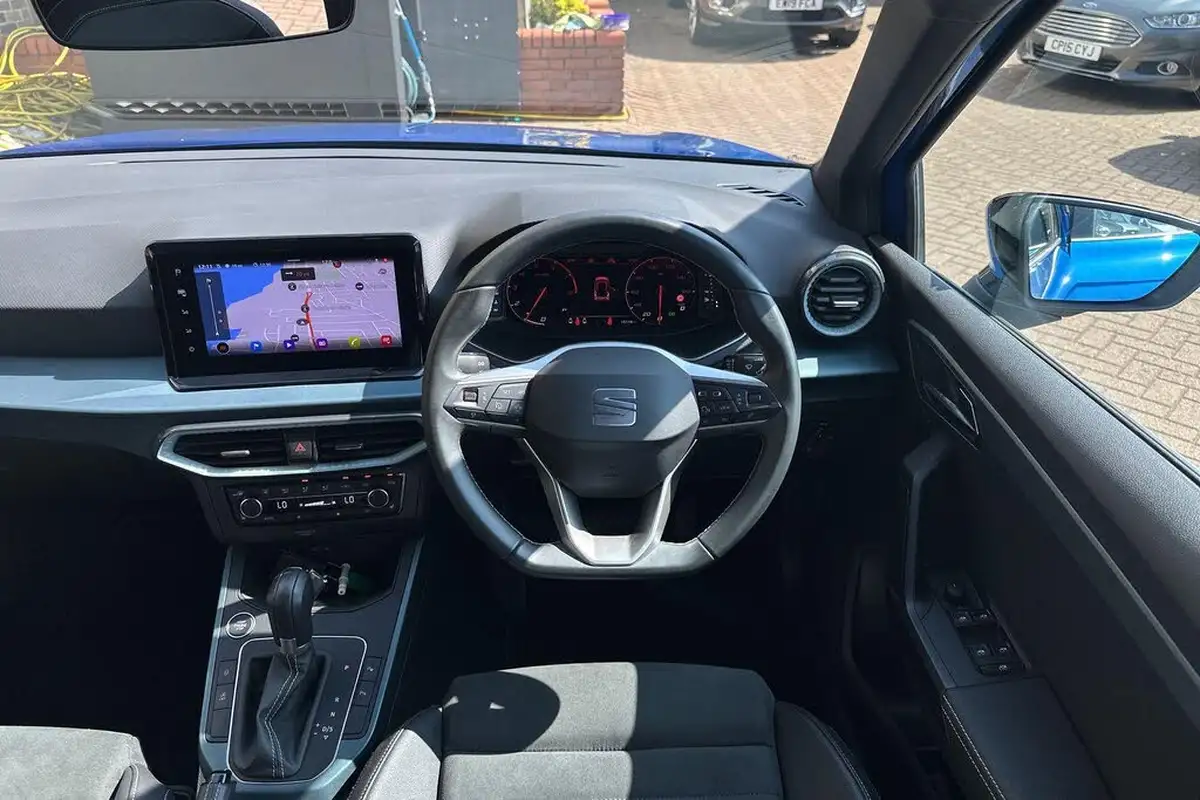 2022-seat-arona-10-tsi-xperience-lux-dsg-big-9