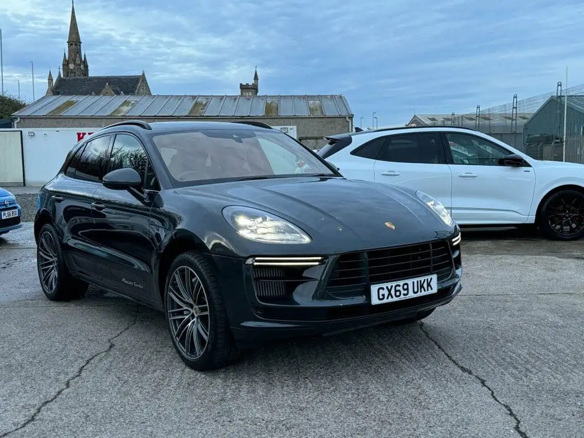 2019-porsche-macan-29-v6-turbo-big-18