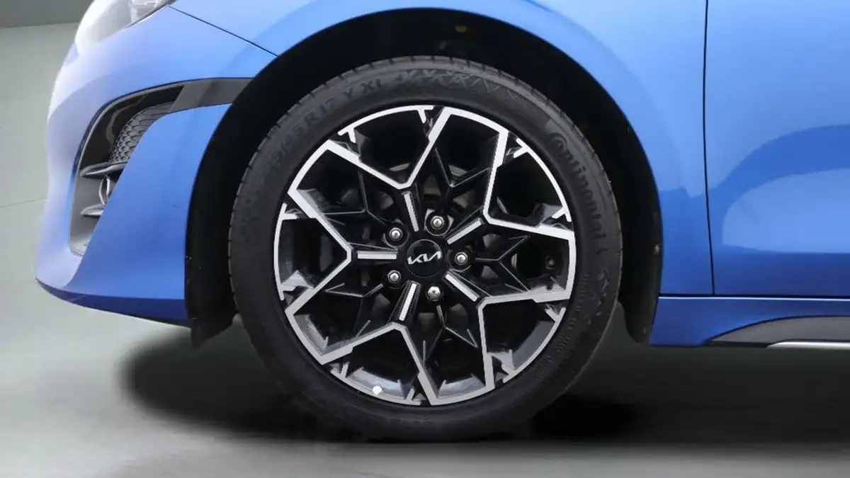 2022-kia-pro-ceed-15-t-gdi-gt-line-big-18