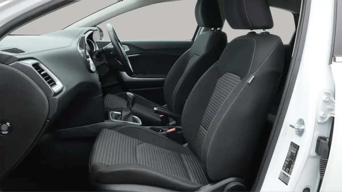 2021-kia-ceed-10-t-gdi-2-hatchback-big-14