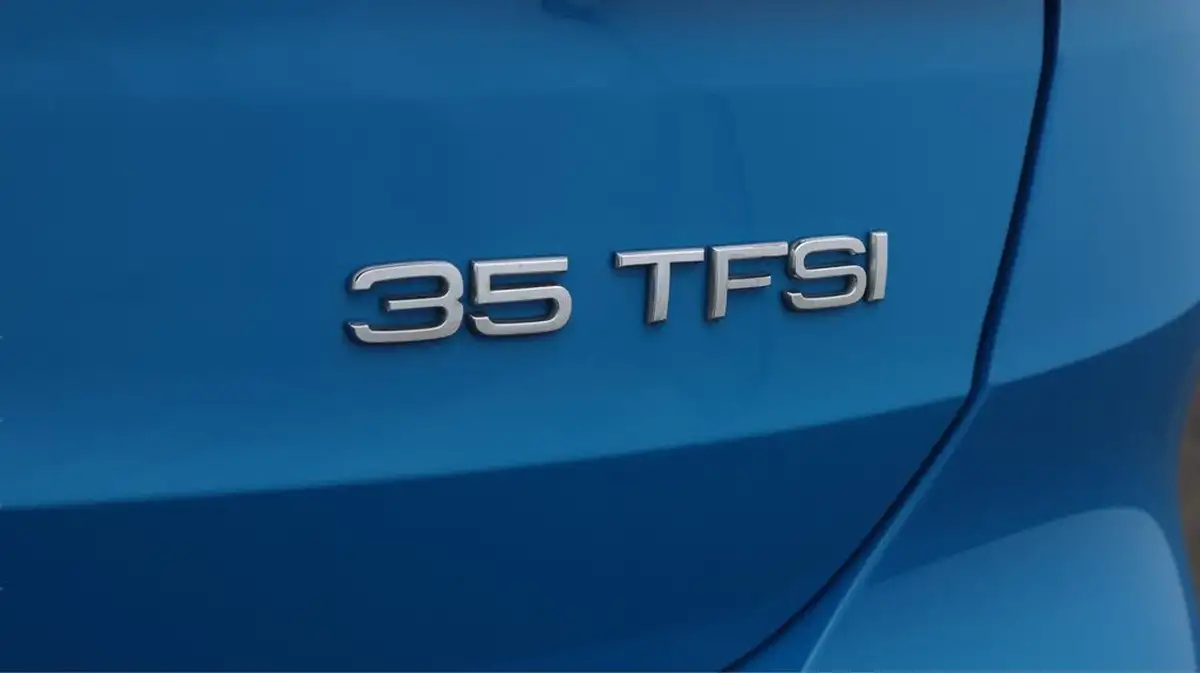 2021-audi-q3-15-35-tfsi-black-edition-codcomfort-sound-pack-station-wagon-big-23