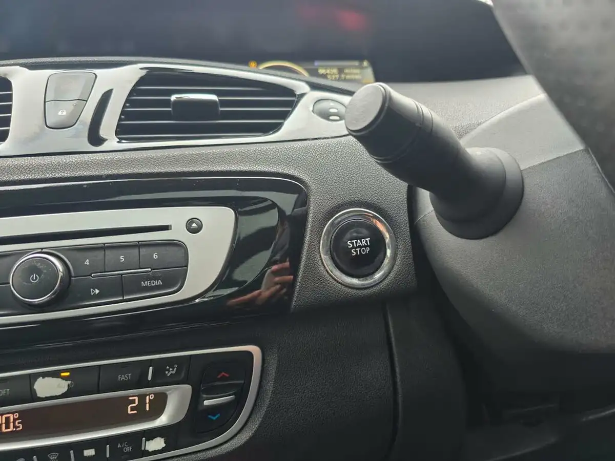 2016-renault-grand-scenic-16dci-dynamique-nav-bose-pack-1598cc-big-66