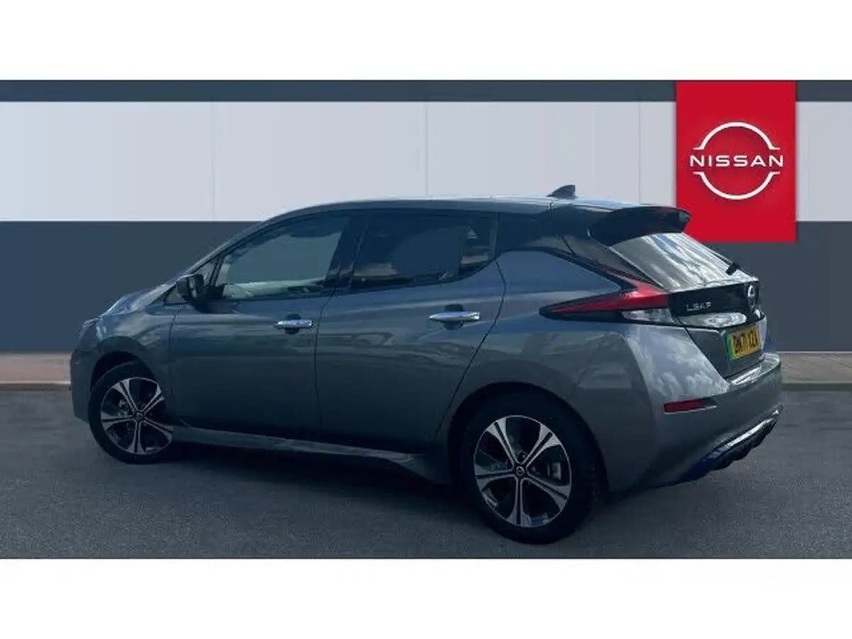 2021-nissan-leaf-e-tekna-big-1