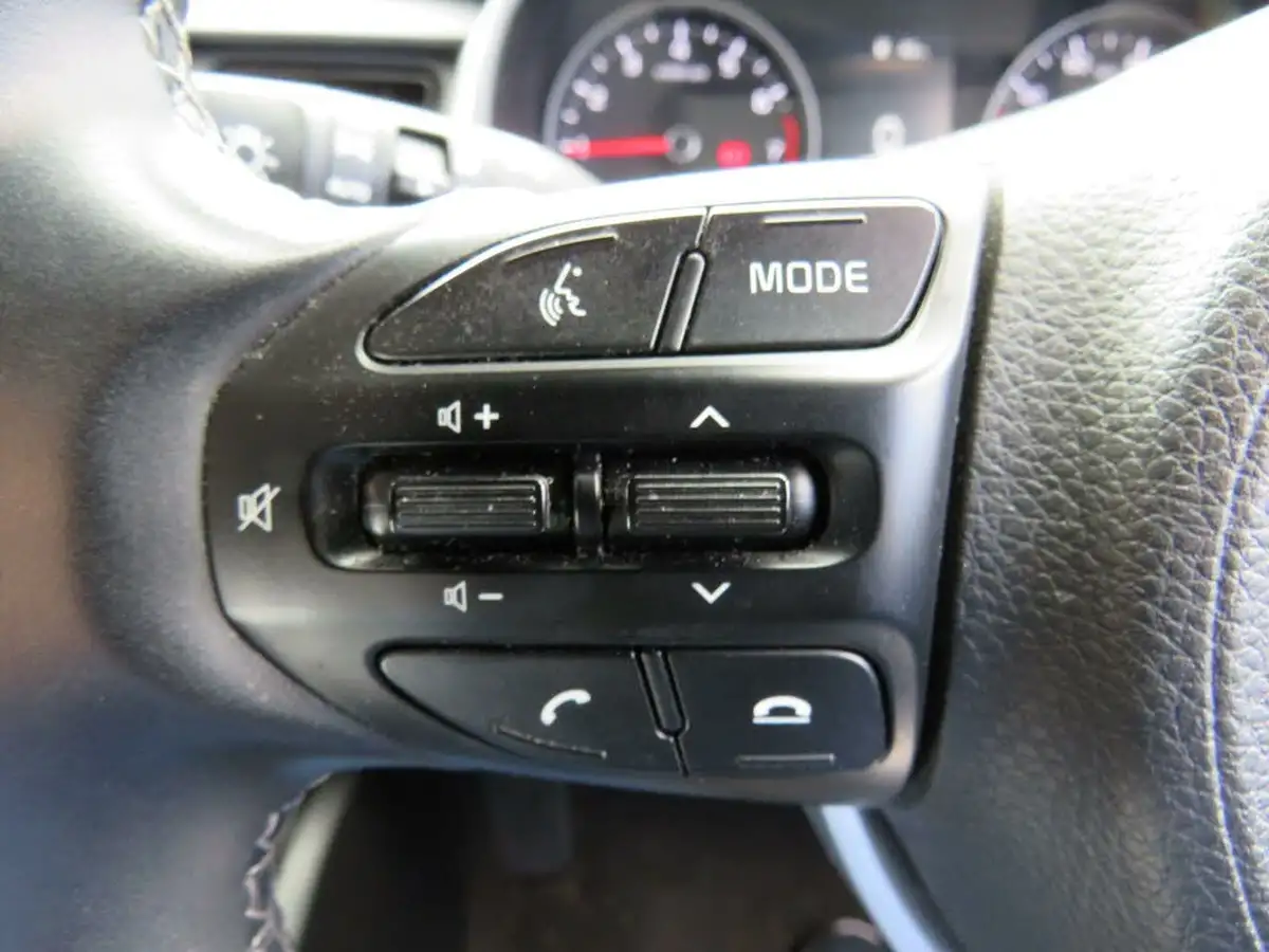 2020-kia-stonic-10-t-gdi-2-99bhp-big-19