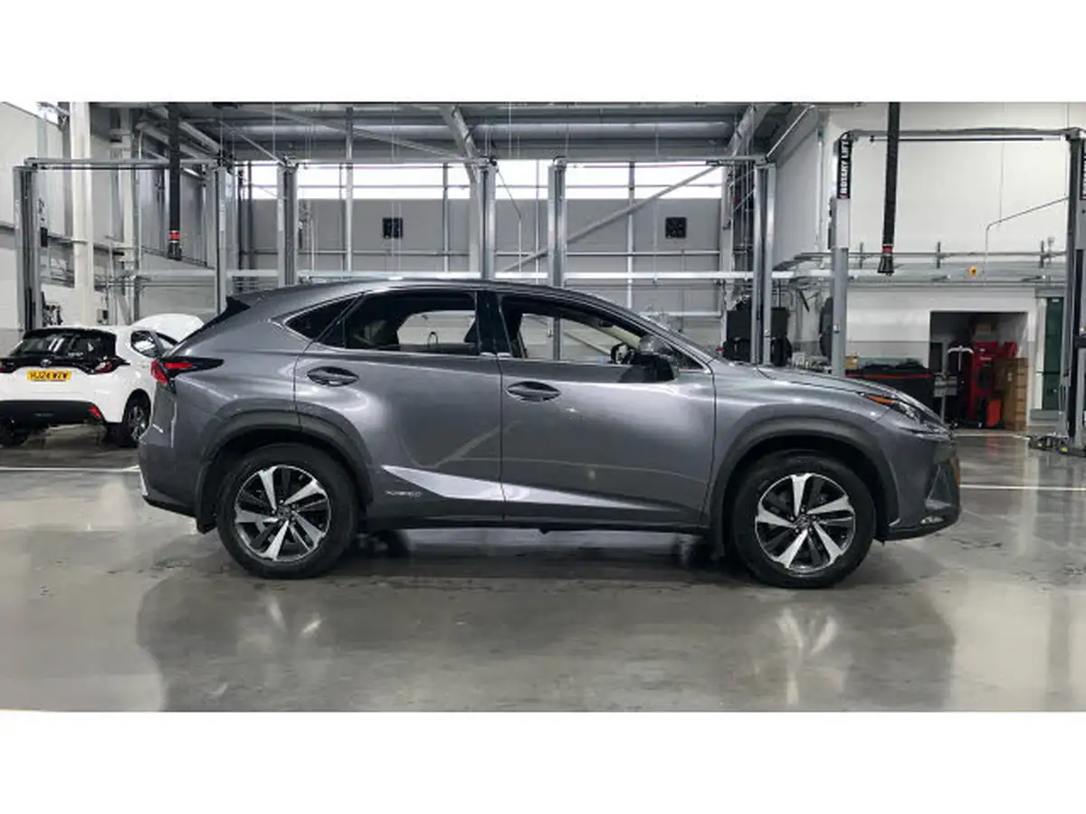 2020-lexus-nx-300h-25-takumi-sunroof-big-15