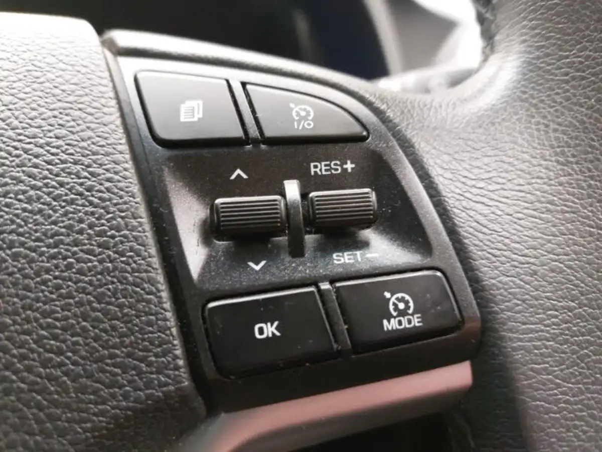 2018-hyundai-tucson-16-gdi-premium-big-13