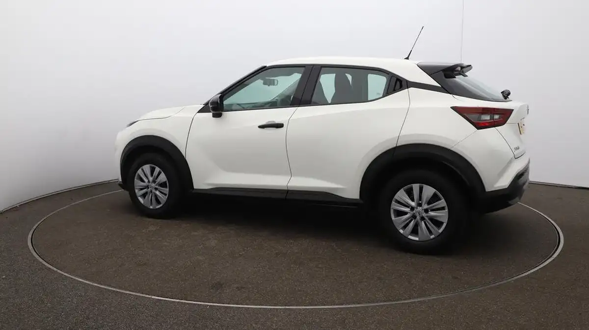 2021-nissan-juke-10-dig-t-visia-big-44