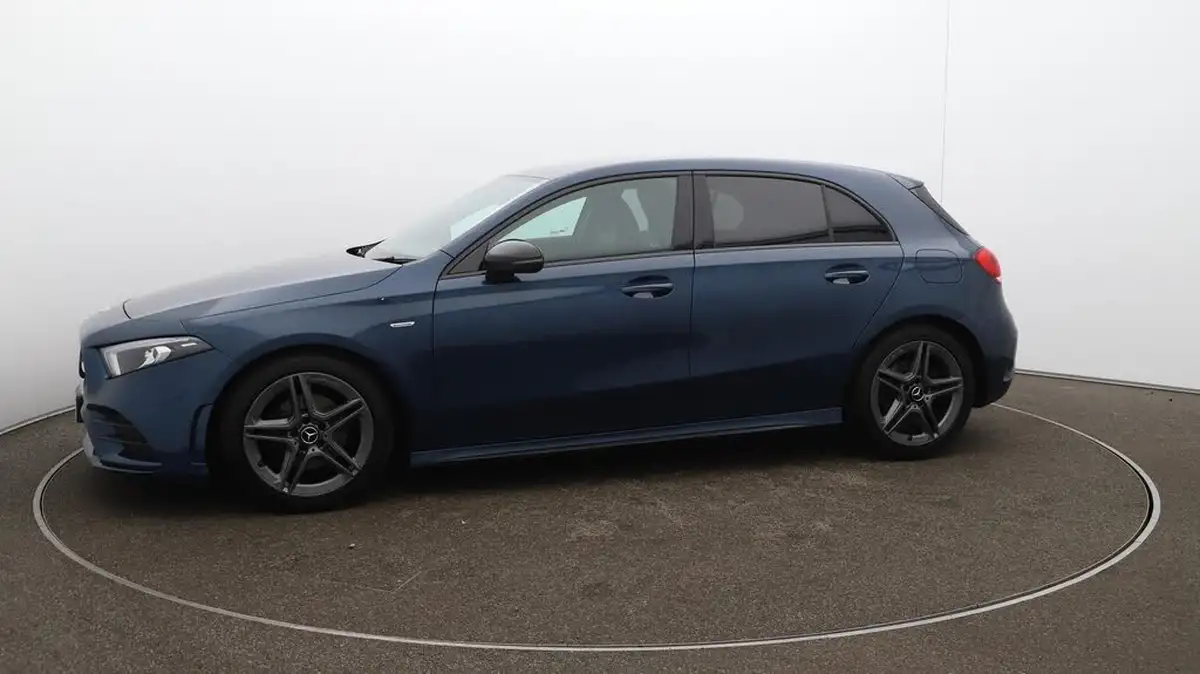 2022-mercedes-benz-a-class-13-a200-amg-line-edition-executive-hatchback-5d-big-68