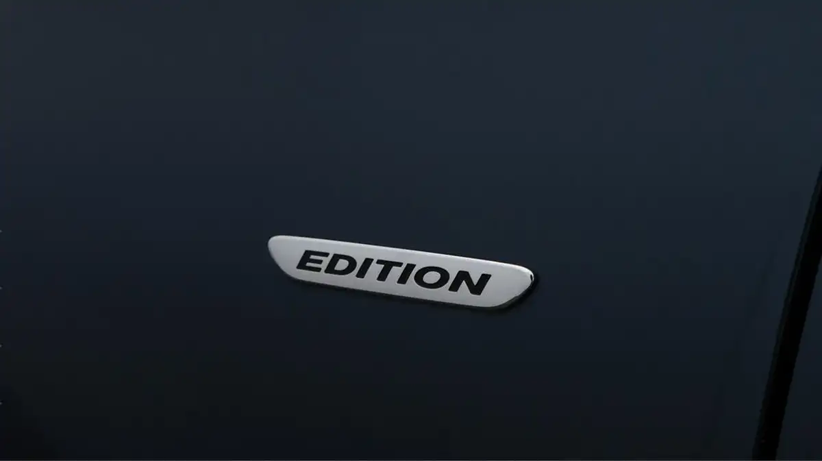 2022-mercedes-benz-a-class-13-a200-amg-line-edition-executive-hatchback-5d-big-20