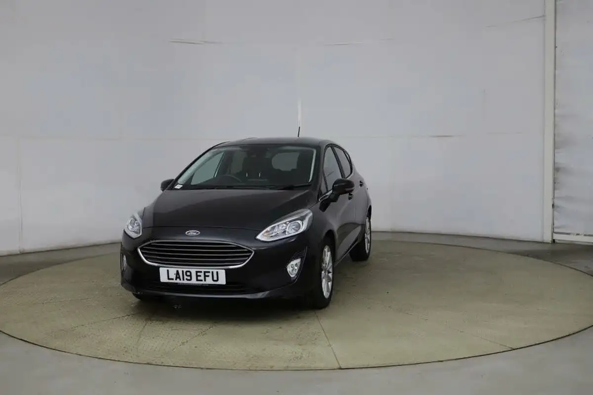 2019-ford-fiesta-10t-titanium-100ps-5d-big-3