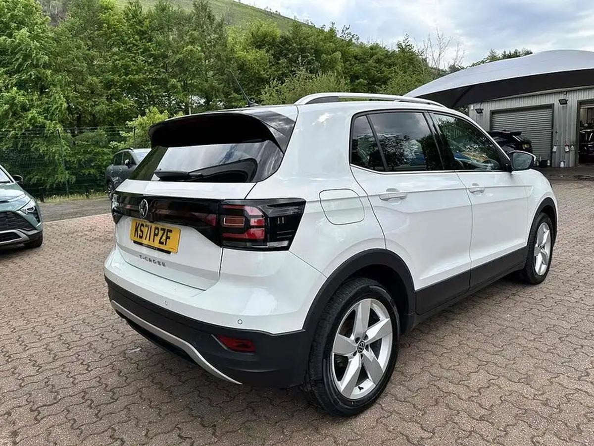 2022-volkswagen-t-cross-10-tsi-sel-big-8