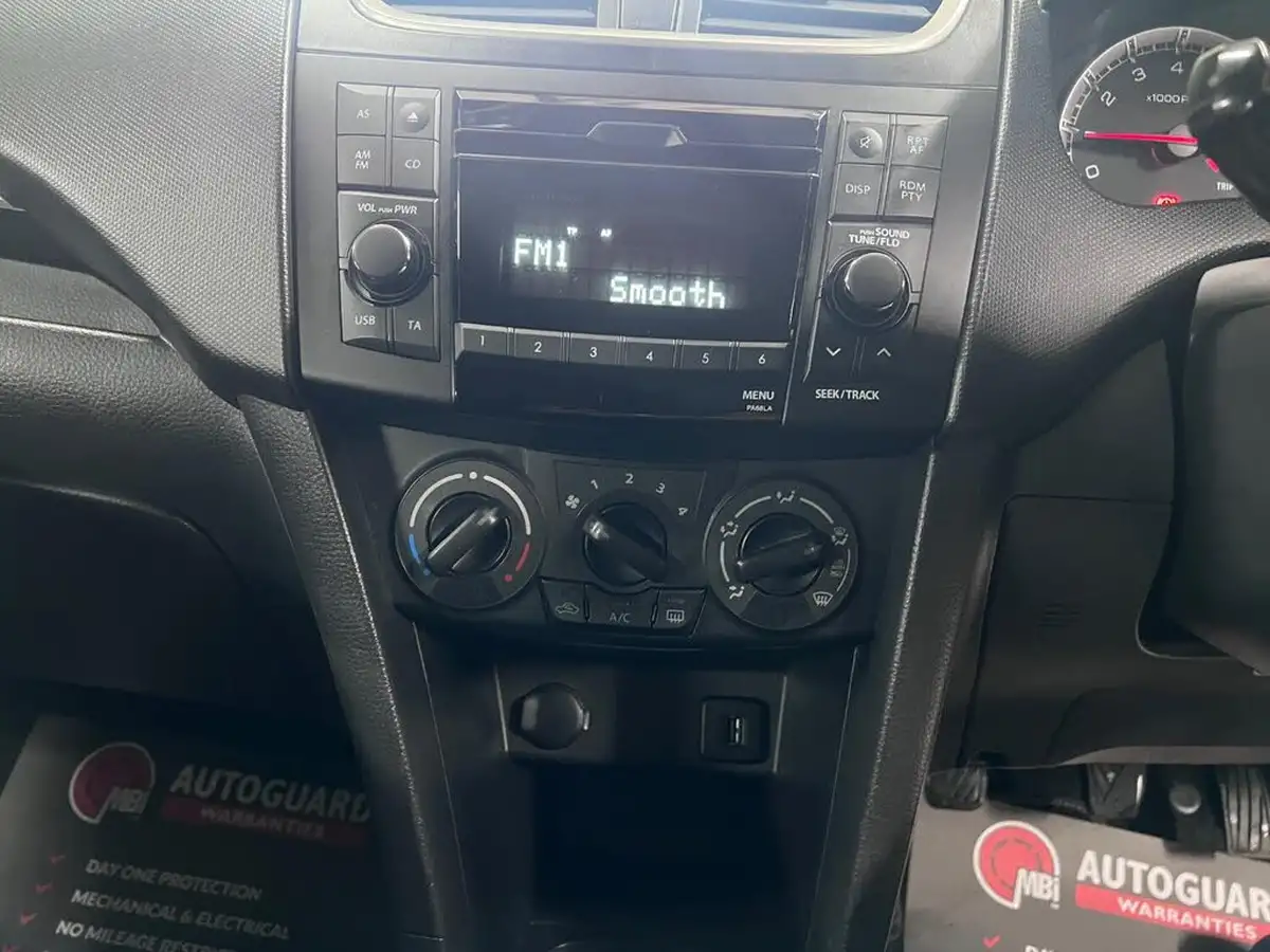 2012-suzuki-swift-12-sz3-3d-big-14