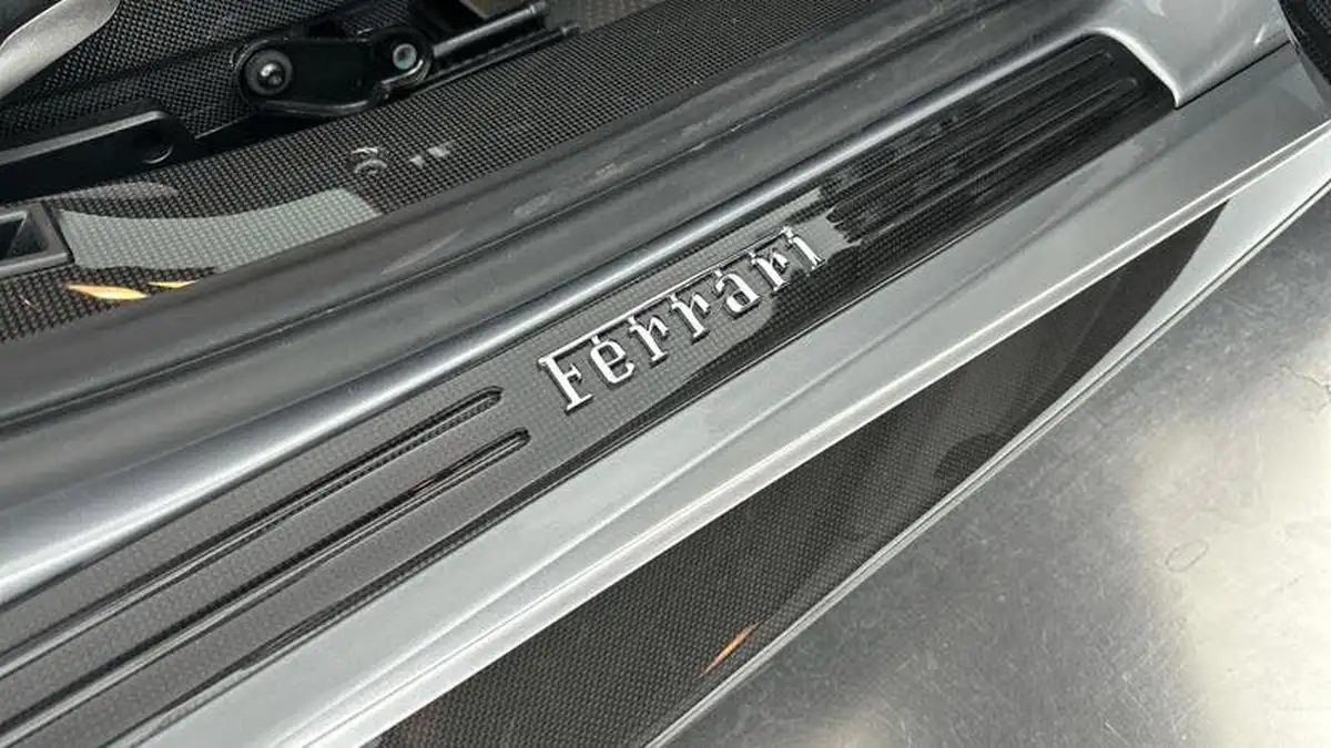 2020-ferrari-488-39-488-spider-big-41