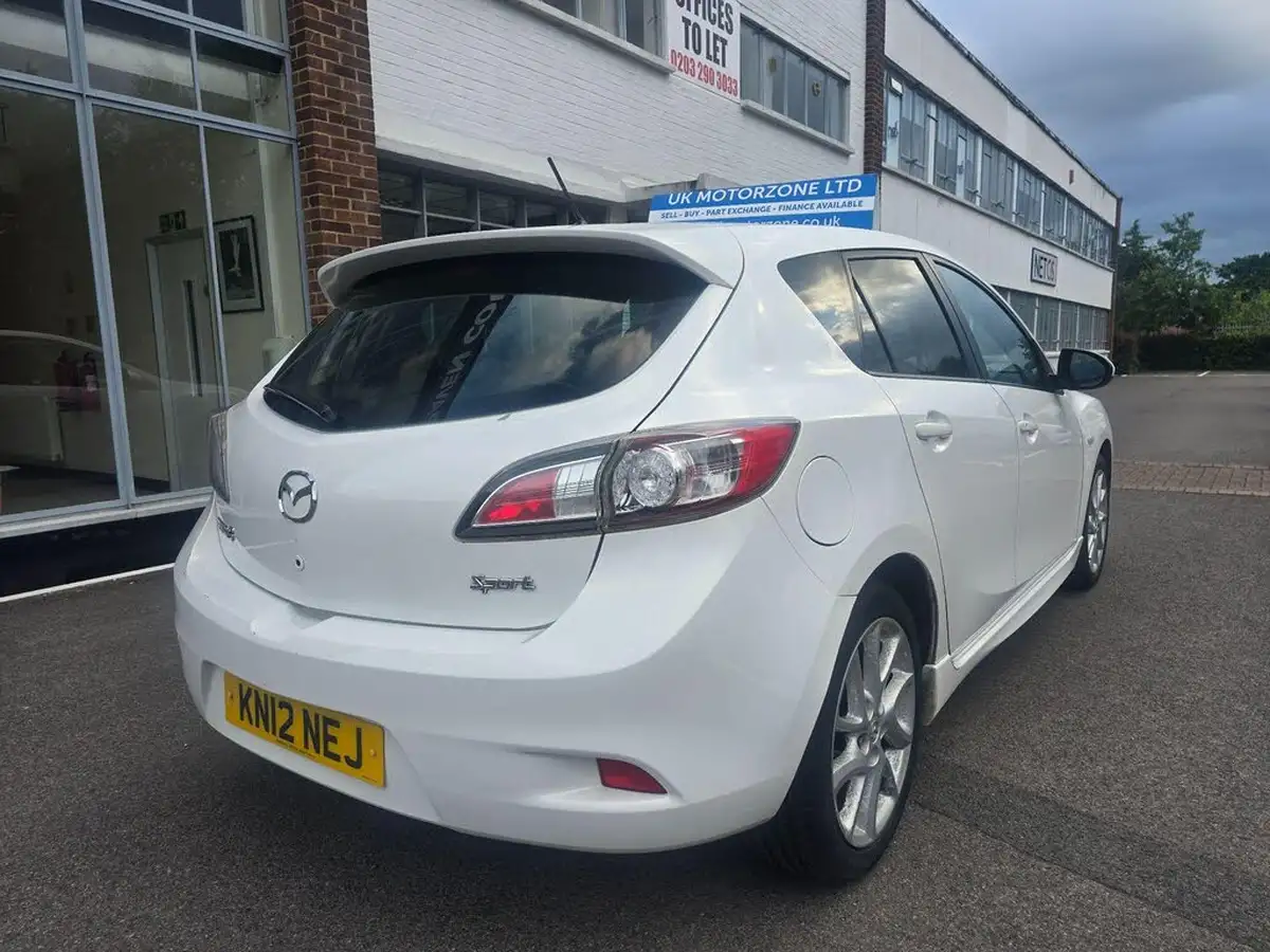 2012-mazda-mazda3-16-sport-big-5