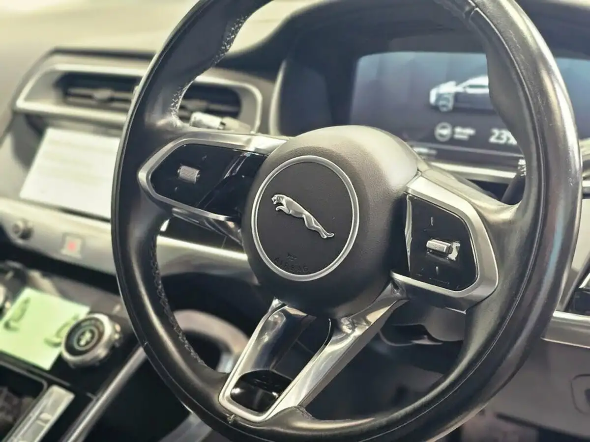2020-jaguar-i-pace-ev400-hse-big-17