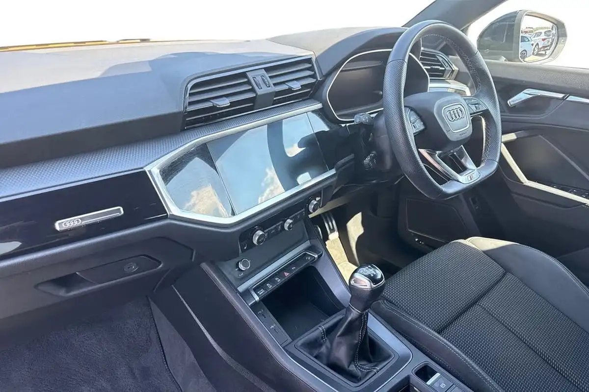2022-audi-q3-15-35-tfsi-black-edition-cod-station-wagon-big-14