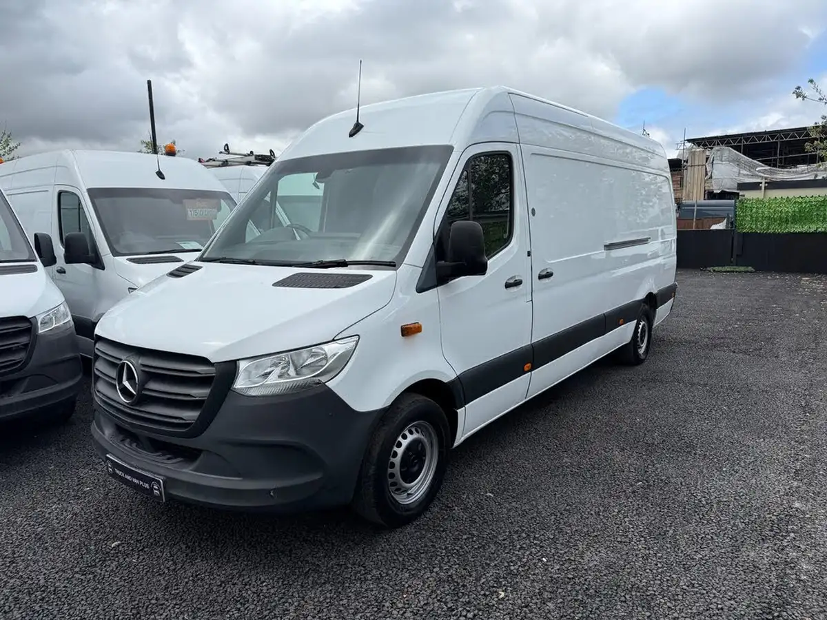2018-mercedes-benz-sprinter-21cdi-311-l2h1-panel-van-rwd-eco-gear-360-big-8