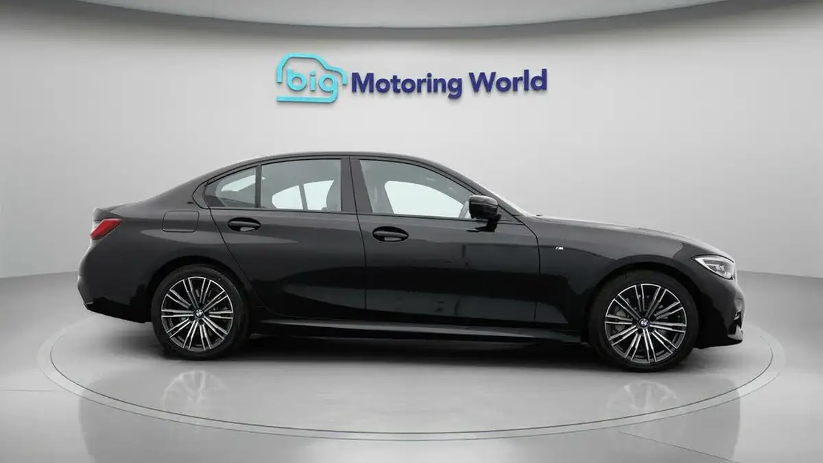 2019-bmw-3-series-20-330e-m-sport-plus-pack-big-8