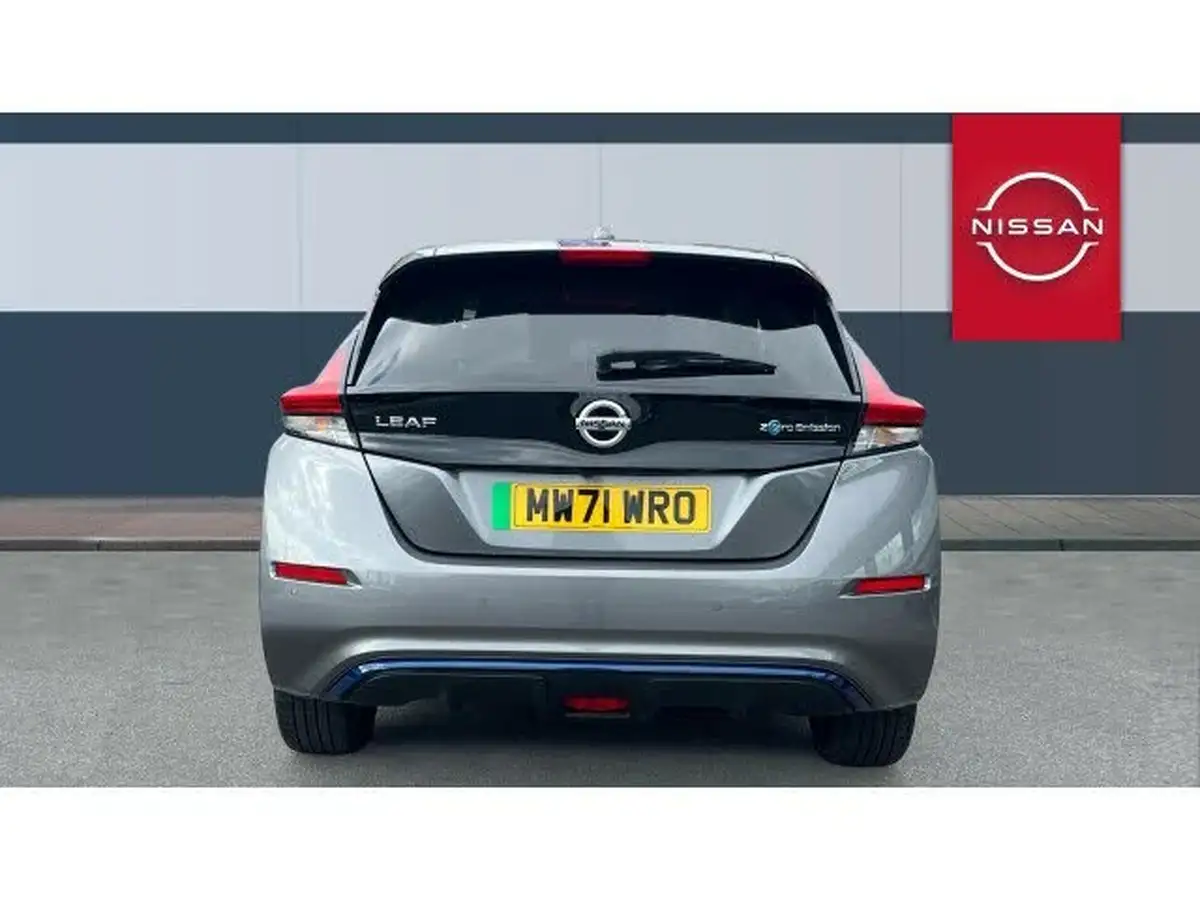 2021-nissan-leaf-e-tekna-big-5