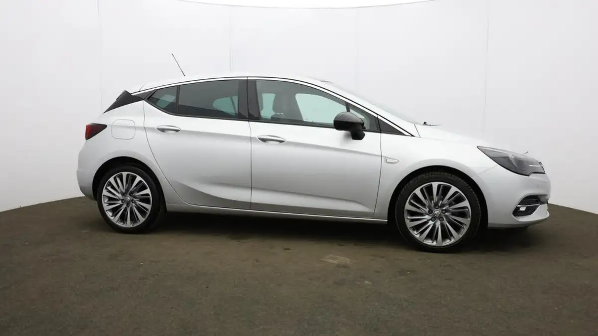 2021-vauxhall-astra-12-turbo-griffin-edition-hatchback-big-50