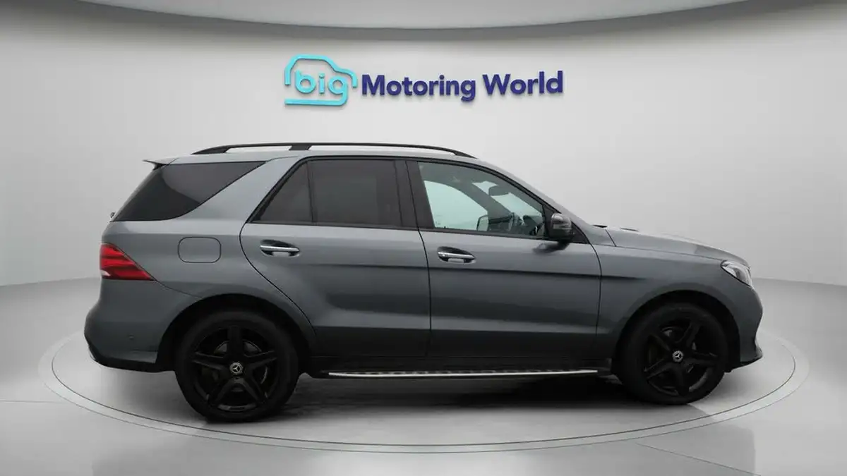 2018-mercedes-benz-gle-class-21d-gle250d-amg-night-edition-premium-plus-big-8