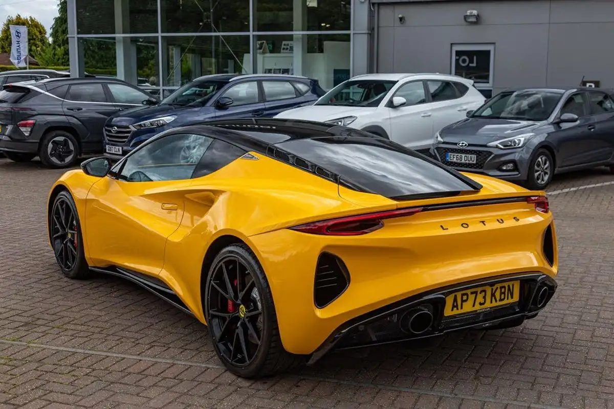 2024-lotus-emira-35-first-edition-v6-big-3