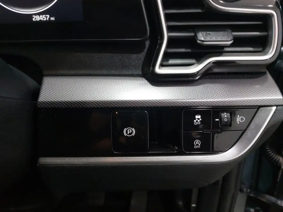 2023-kia-sportage-16-t-gdi-3-148bhp-big-16